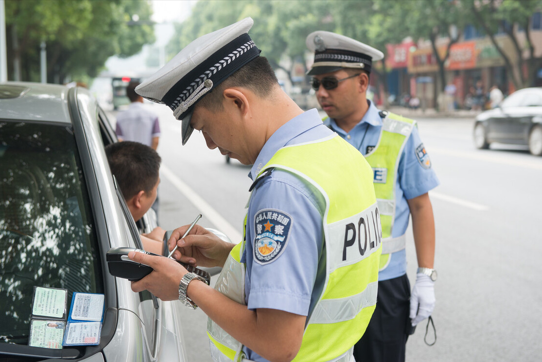 輔警走向“年薪制”，年薪高達15萬，工作滿四年有望轉為事業編