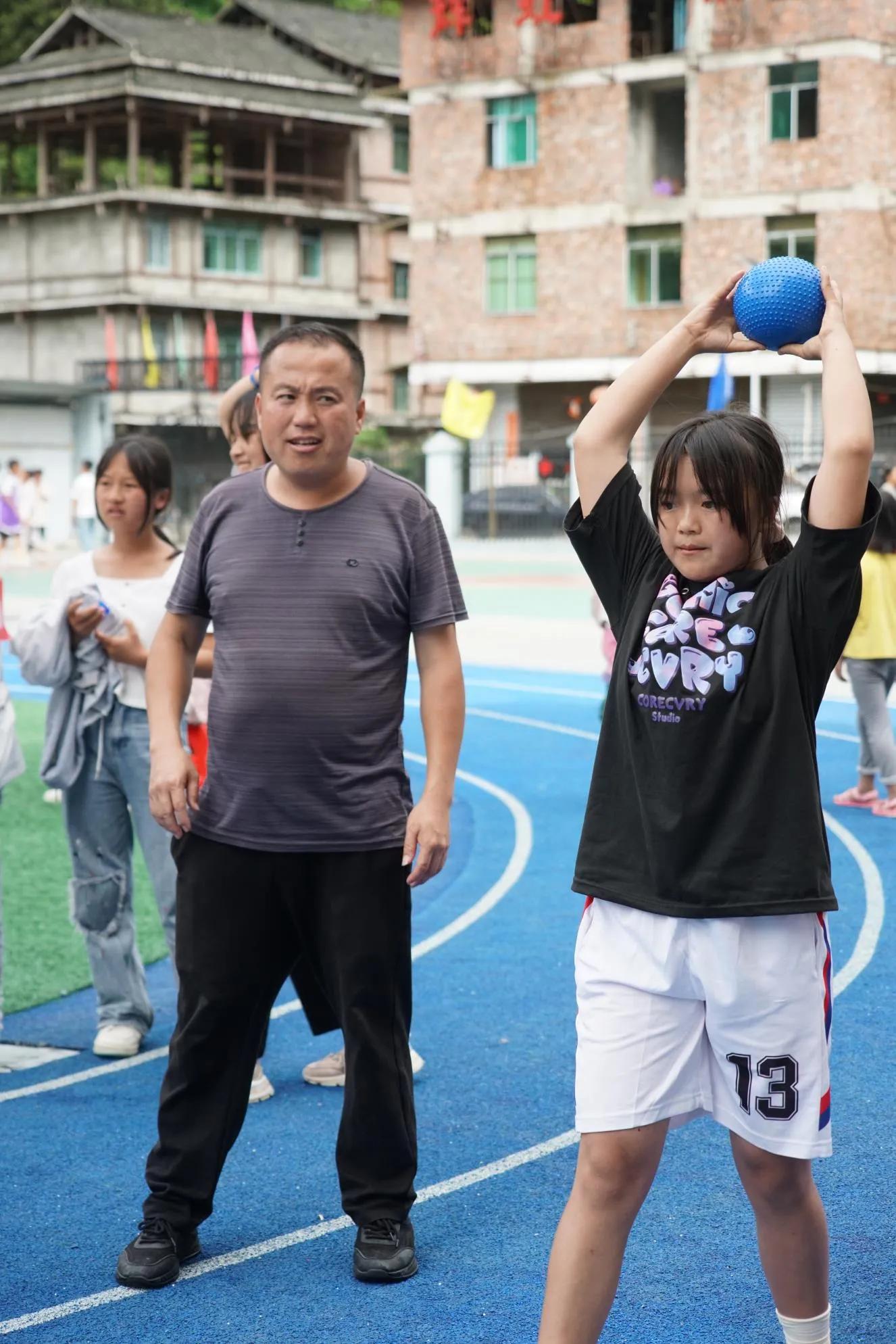 2022斗里鎮(zhèn)小學(xué)運(yùn)動(dòng)會(huì)第一天(圖11) 2022斗里鎮(zhèn)小學(xué)運(yùn)動(dòng)會(huì)第一天(圖11)