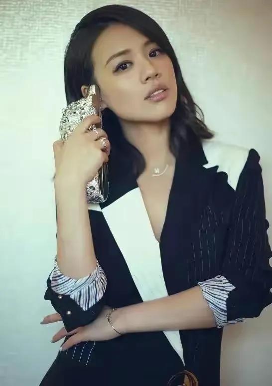 马思纯嫣然一笑