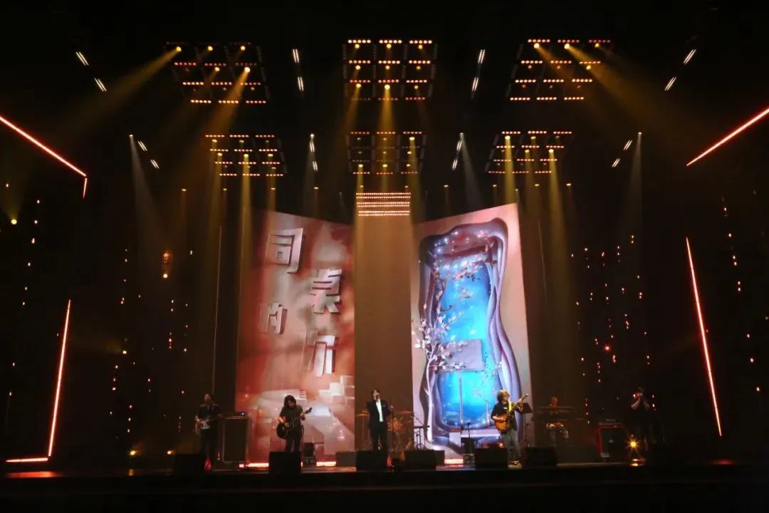 时光金曲大赏舞美天花板！全面揭秘催泪情怀背后的“秘密武器”