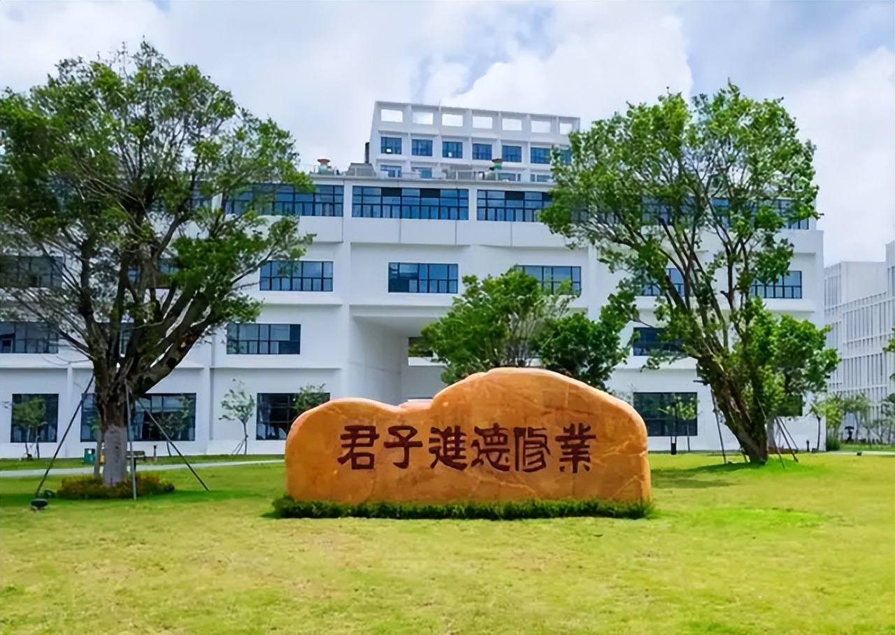 这所大学考研人数猛增，却还缩招不要同等学力？网友回应：飘了