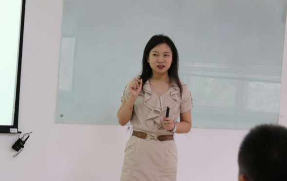 学生毕业后想要留校任教，需要满足三个条件，学生提前了解有好处