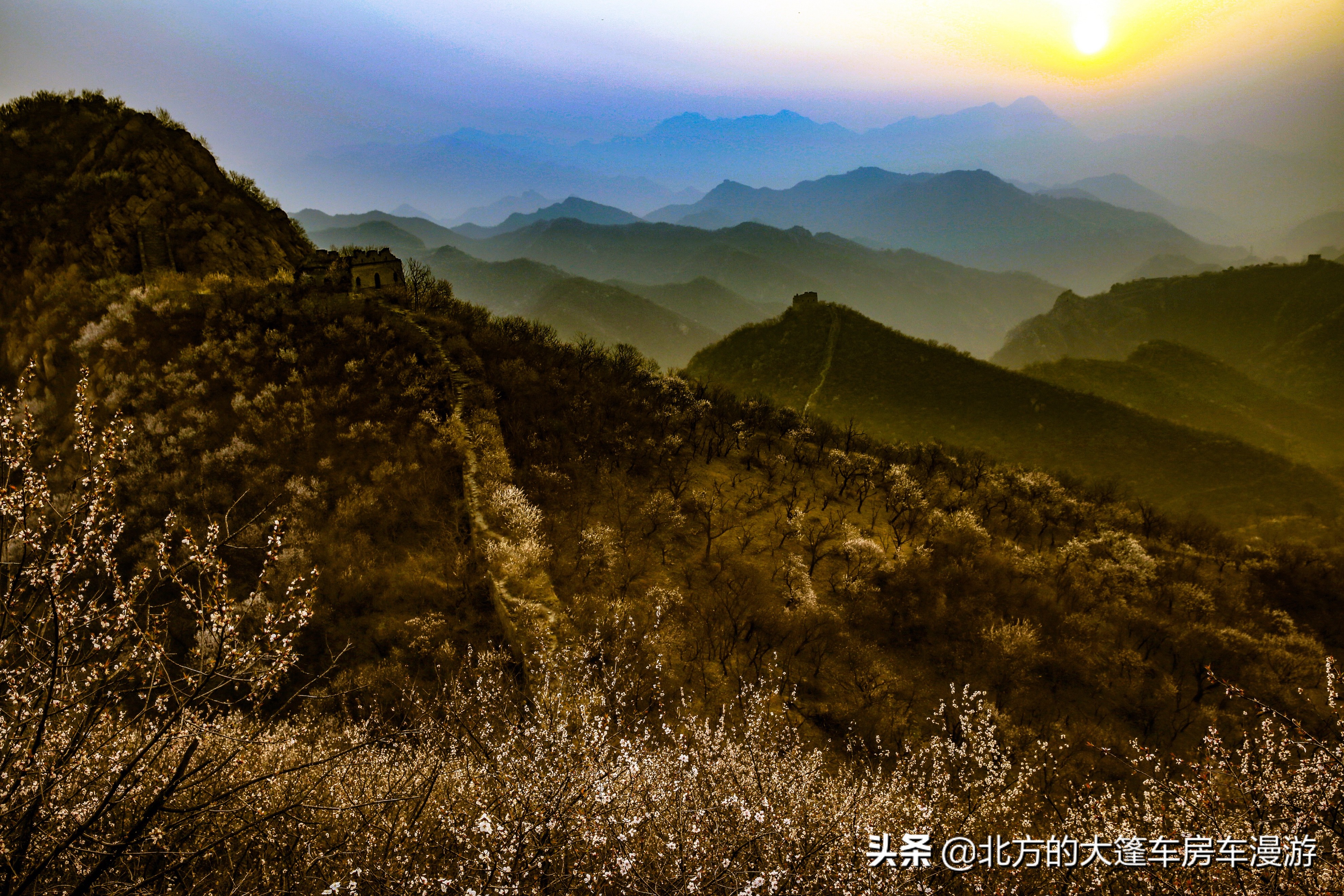 走过北京春天最美的盘山公路去那山桃花盛开的地方——龙泉峪长城