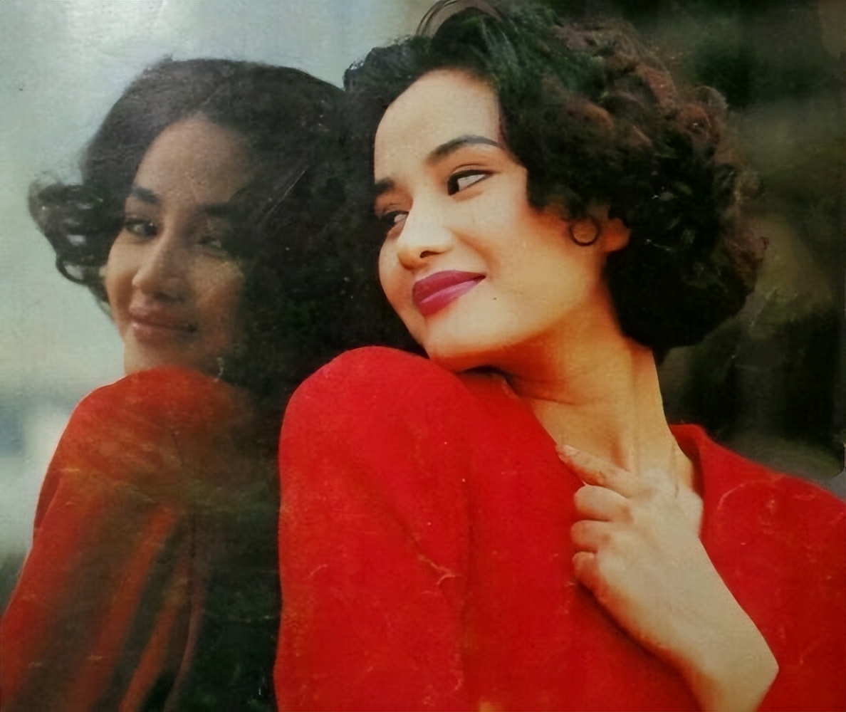 瞿颖母亲丁家珍，女儿半生感情坎坷，原生家庭影响她我很愧疚