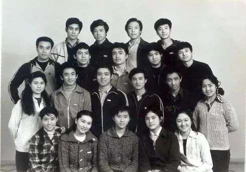 实力派中戏82表演班：班长倪大红，支书张光北，他娶了陈佩斯妹妹