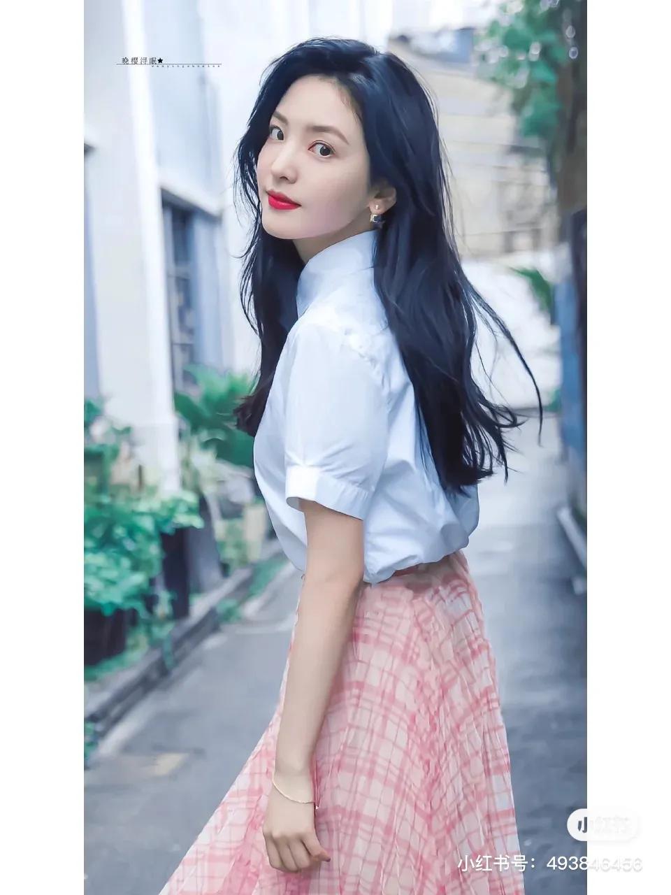 如夏日初恋般感觉的章若楠