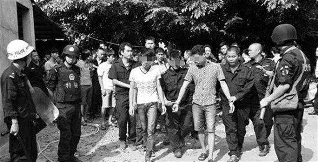 三姐弟称霸思南11年：火烧教育局，强锁国土局，逼校长下跪