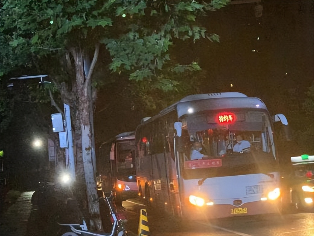 “暑”你最棒！江西省人民医院“热晴”守护“健康绿”