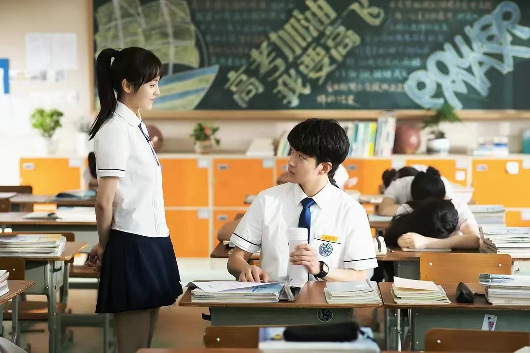 电视剧评分前十，悬疑剧占了5部，《人世间》不是第一