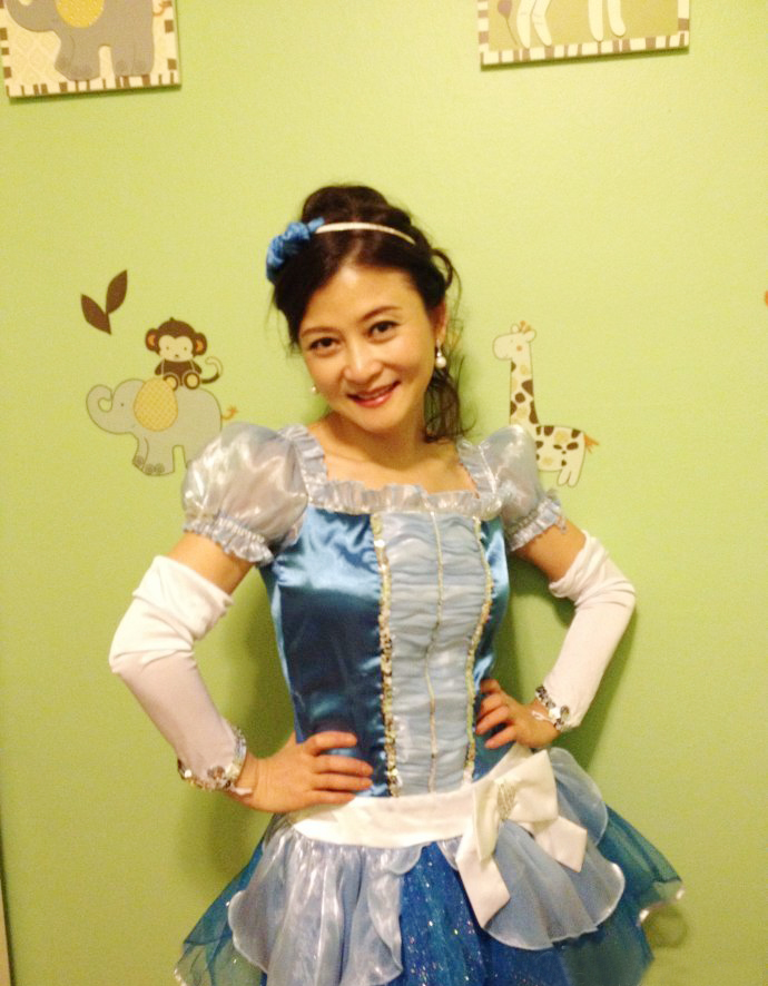 《妈妈的吻》朱晓琳：走红背后有艰辛，53岁为何仍未婚？