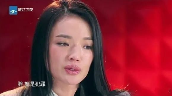 中国娱乐圈最瘦的女明星盘点(暴瘦的8位女明星，有的饿晕在家，有的难以生育，有的近乎毁容)