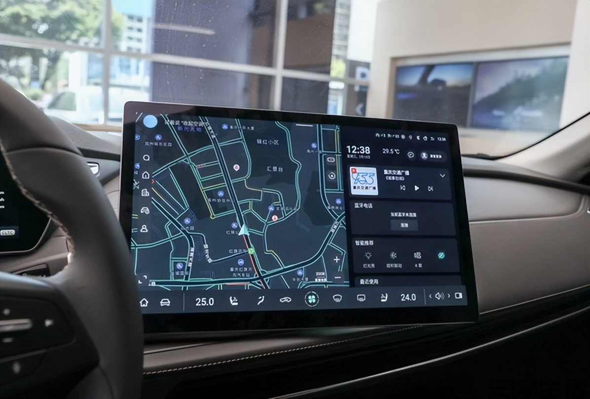 20万级新能源最强登场，深蓝03受到大家关注的因素终于找到了