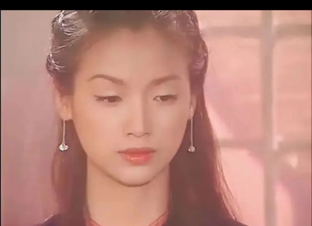 红极一时却突然“消失”的15位明星：林芳兵险毁容，利智为爱息影