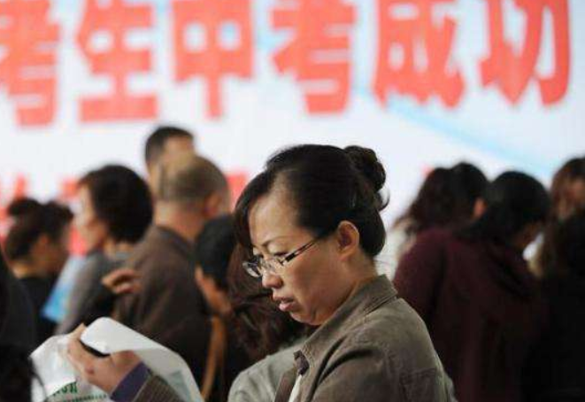 都说高考决定命运，殊不知中考才是“分水岭”，家长觉得很心疼