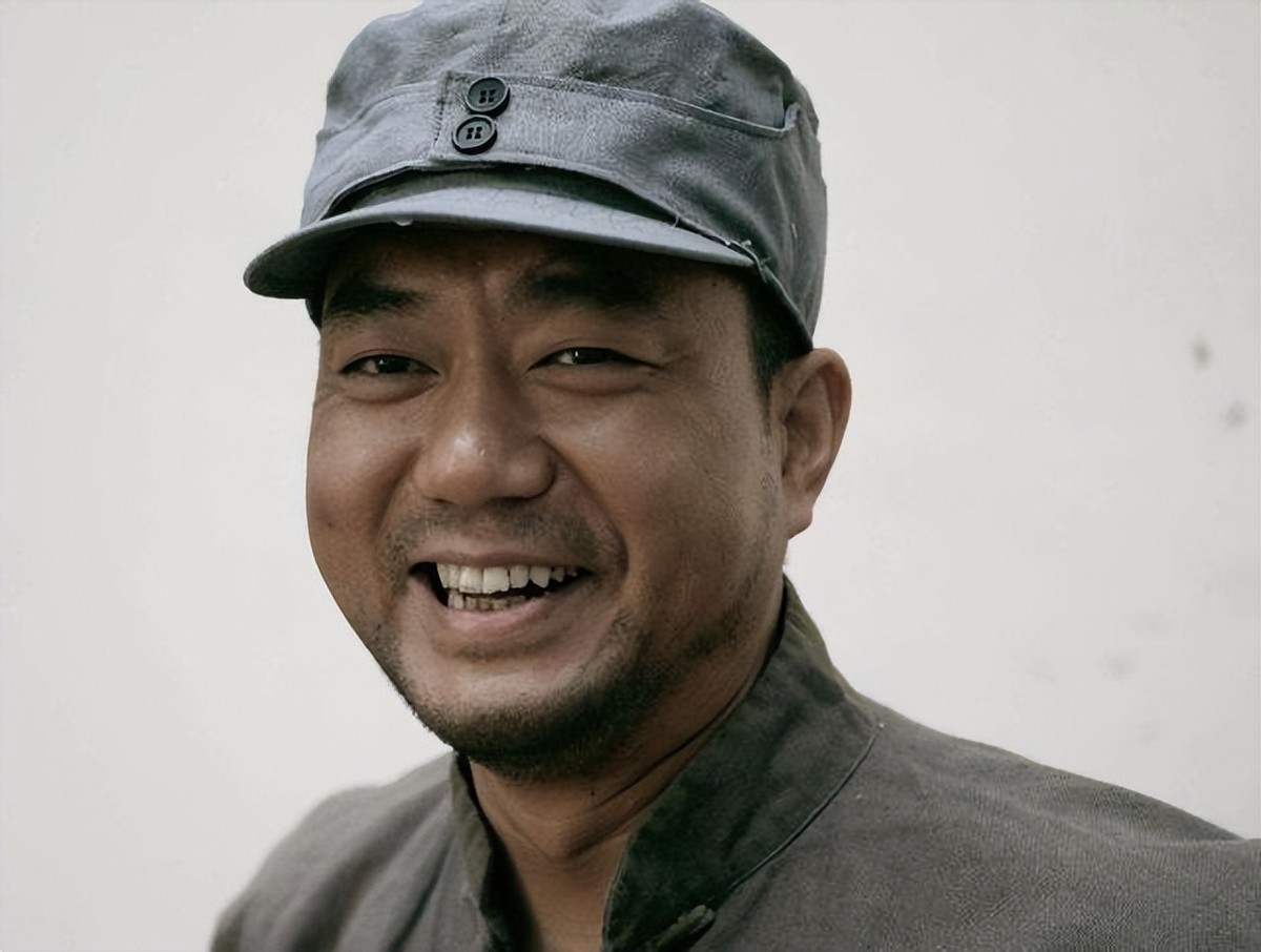 同样是演彭德怀，把董勇、宗利群、丁笑宜放在一起，差别就出来了