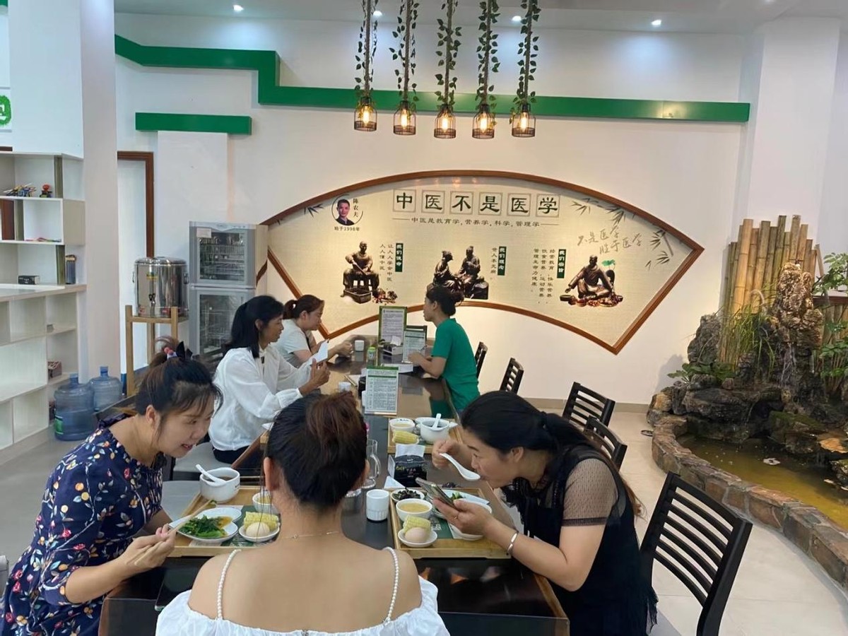 大健康產(chǎn)業(yè)勢頭迅猛，五大熱門投資方向，巨頭爭相加入