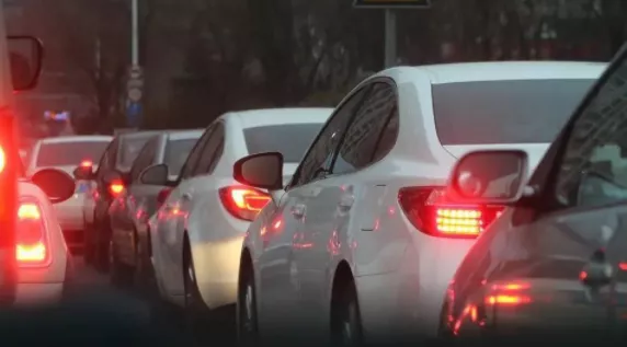 【养车用车】堵车一小时,油耗到底有多高?