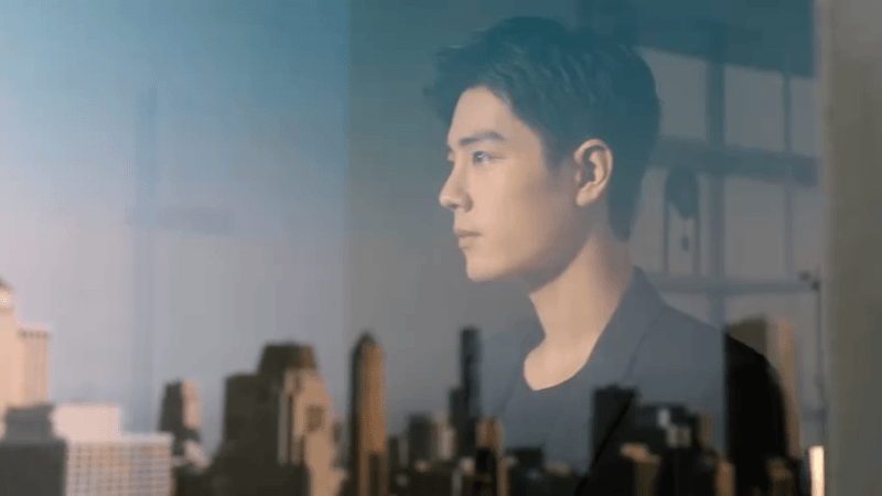 YSL代言人肖战真帅啊，简约黑色西装，俊逸潇洒姿态比夜色更迷人