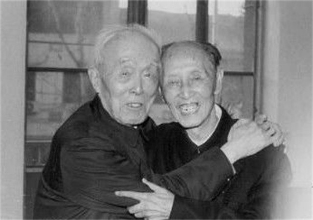 高考数学交白卷，作文只写28字，大学校长看到试卷后：你被录取了