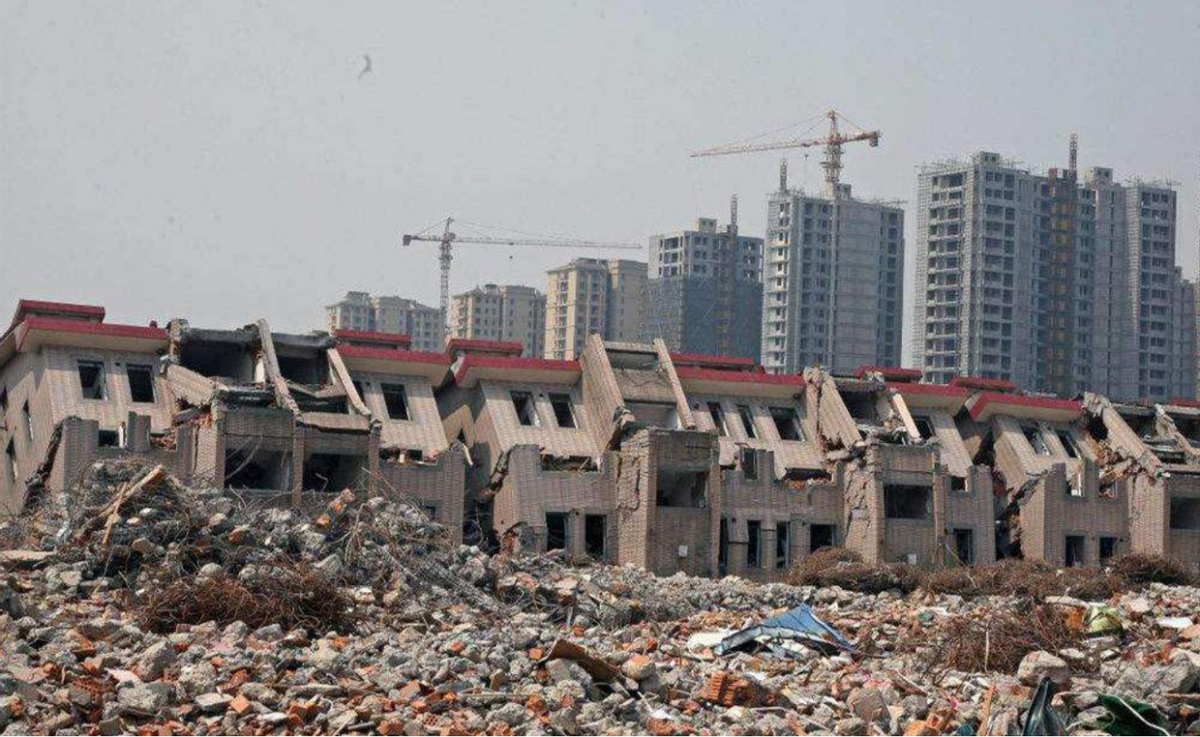 2009年一饭店老板回家后，杀害一家6口，邻居：刚发了600万拆迁款