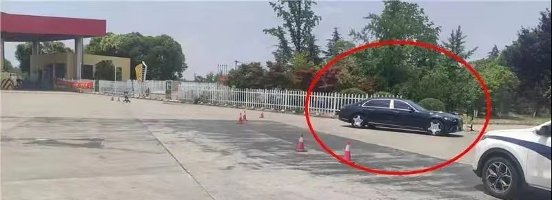 唐山打人事件主犯背景曝光：两人案底累累，另一人躲在草丛里被抓