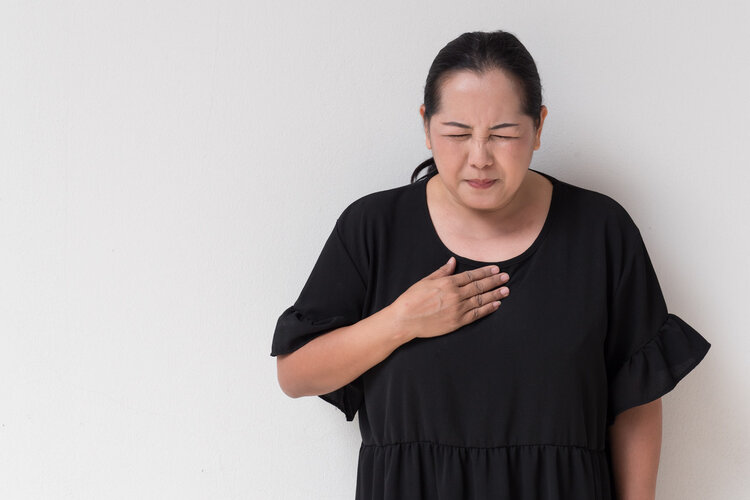 食管癌大多是“拖”出来的，身体有这4个表现，千万别轻易忽视了