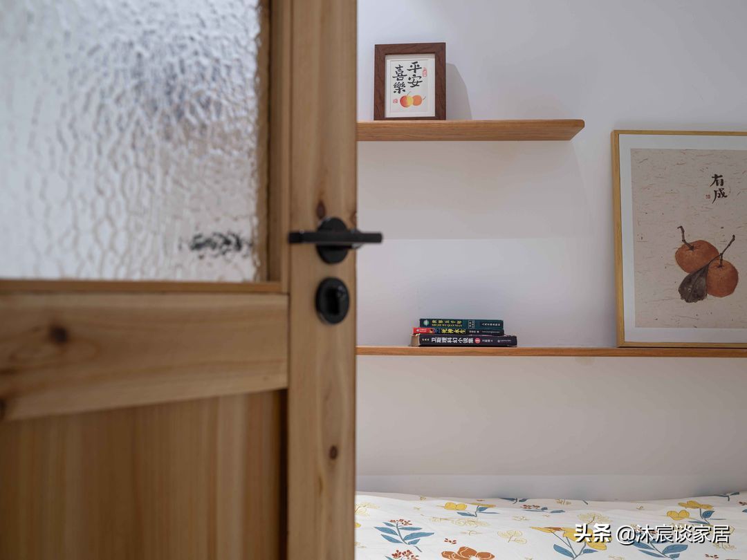 武汉蜗居：40m²挤进一家4口，把客厅去掉室内多间房，温馨又幸福