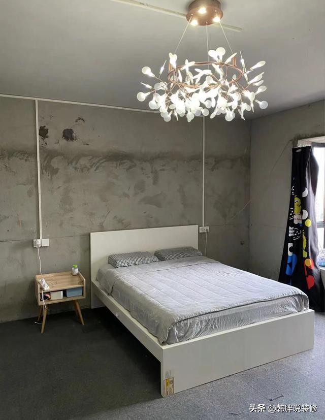 没钱装修，直接住进毛坯房，这对小夫妻的“赤贫风”意外火了