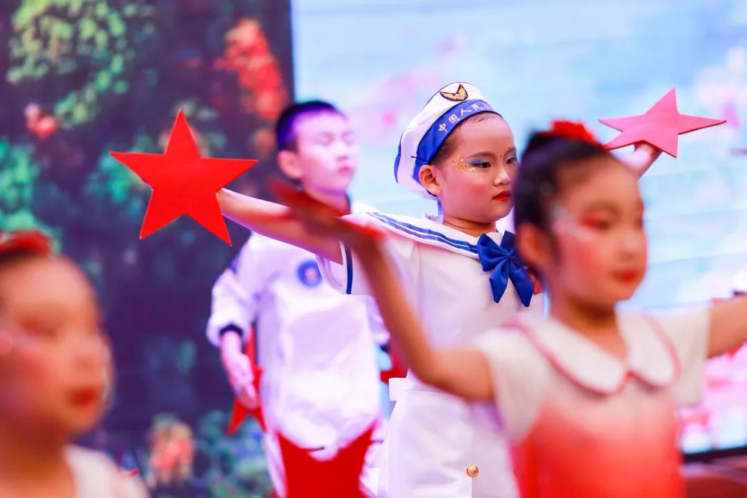 华阳实验小学举行“童星耀五月·艺术绽花开”群舞比赛（续）
