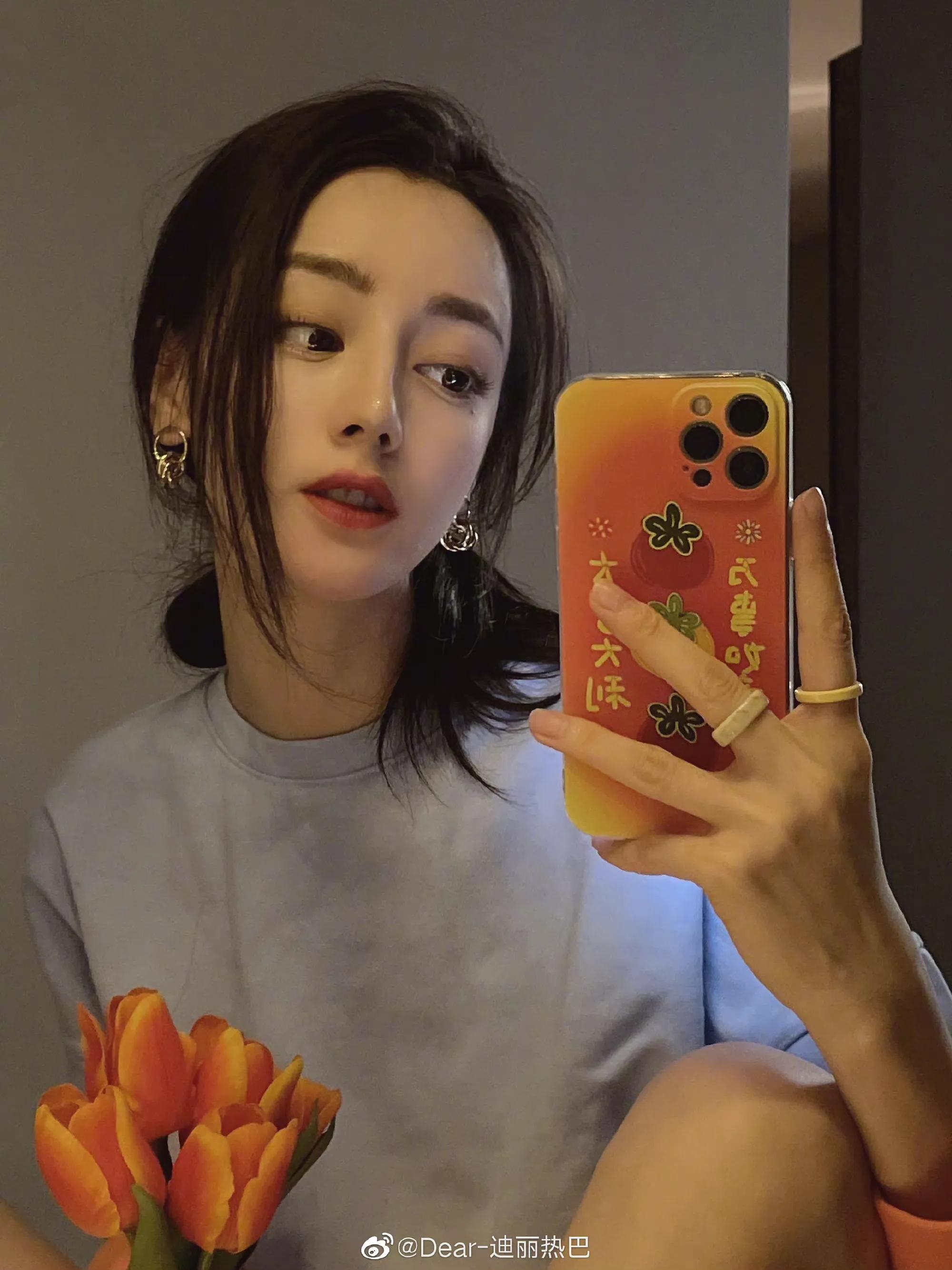 迪丽热巴壁纸图