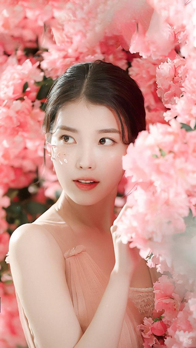 女神降临:iu李知恩是韩国流行乐女歌手,影视演员,节目主持人