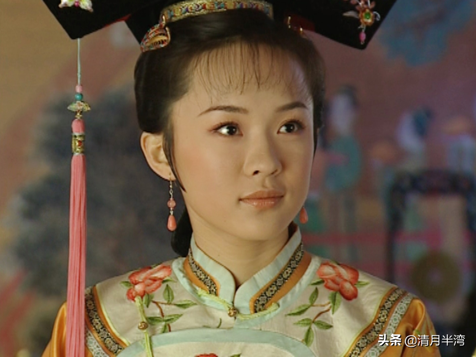 颜值高也不一定驾驭得了旗头装，能上清宫美人榜的，我只服这10位