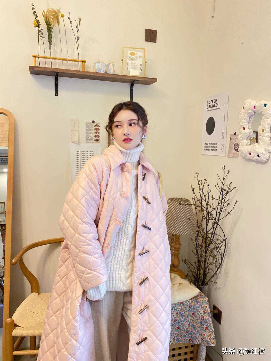 今年就流行“牛角扣外套”，减龄俏皮又时髦，咋穿都好看