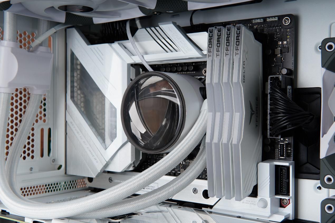 颜值绝对有保证，爱国者K200纯白主题装机配置推荐