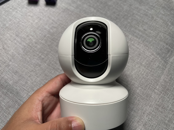 支持2K画面 360度几乎没有死角 翼联P10监控摄像头评测
