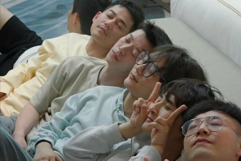 热“综”推荐，6个大男人，错过，你就失去了这个夏天最大的快乐