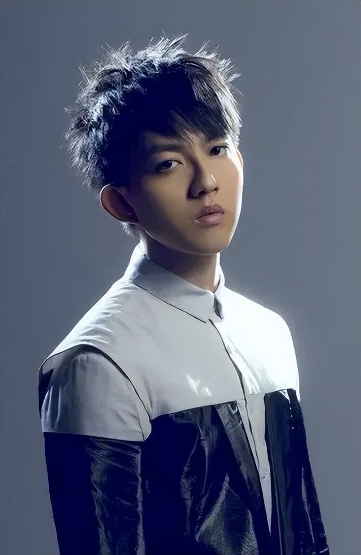 邓紫棋的心酸情史，苦等林宥嘉9年等来一首说谎，出歌内涵华晨宇