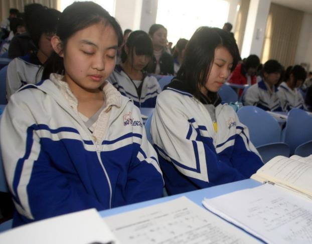 高考体检有多严格？需要“全部脱光”检查吗？医生表示我也不想看