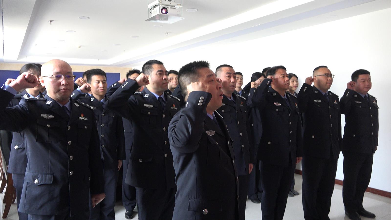 今天，14名新警庄严宣誓加入蒲城警营！（组图）