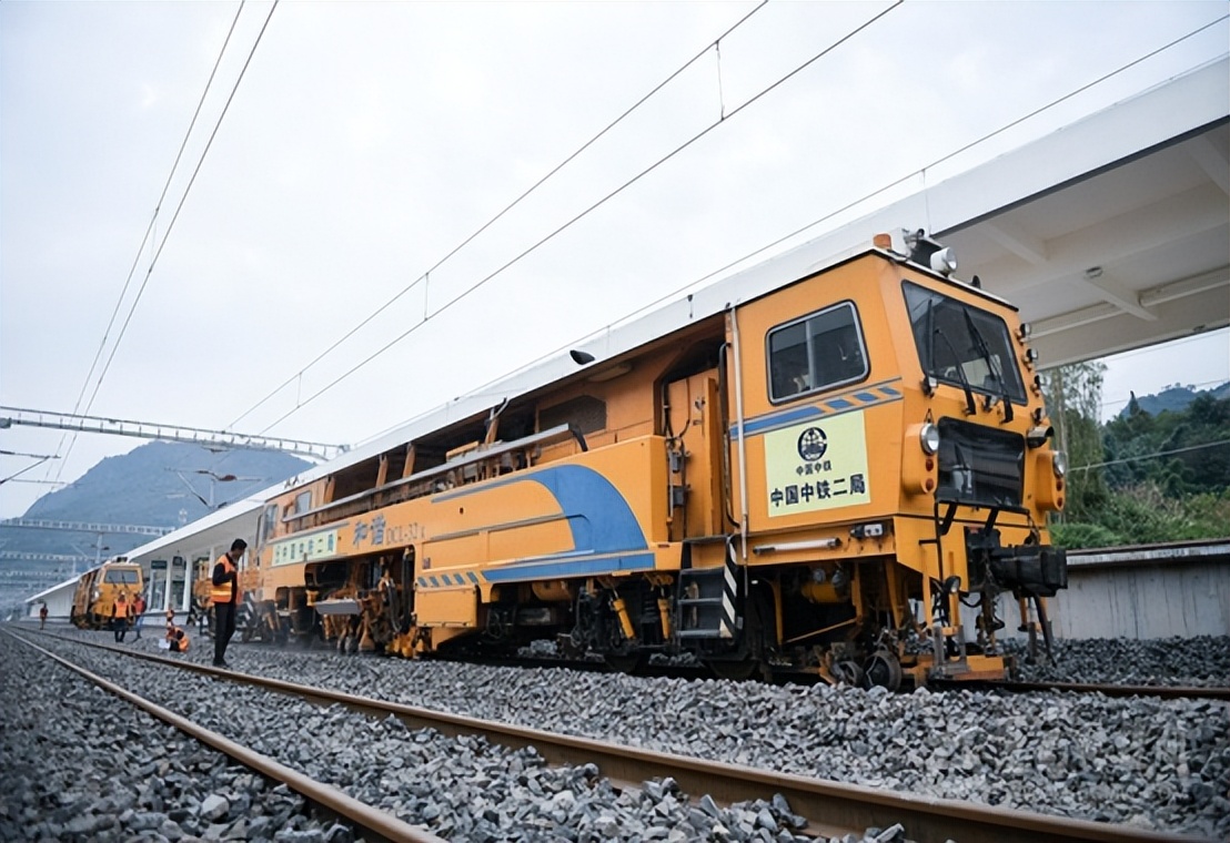 预计花费3000亿，专家高呼养不起，中国为什么一定要建川藏铁路？