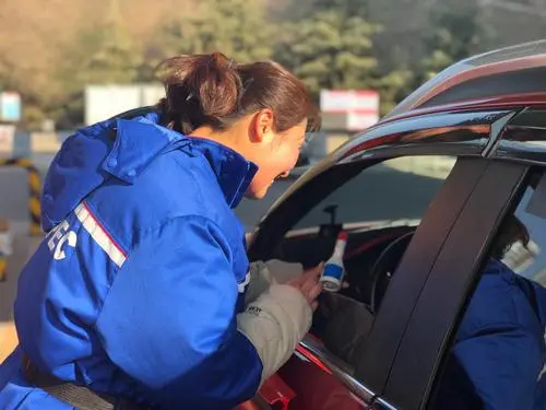 加92號汽車的車子換成95號汽油，經過2個月的對比發現3個明顯變化