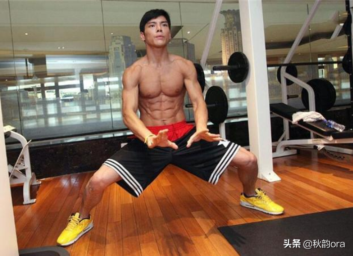 向佐：恋爱7次，全都被向太拒绝门外，凭啥郭碧婷能成功入豪门？