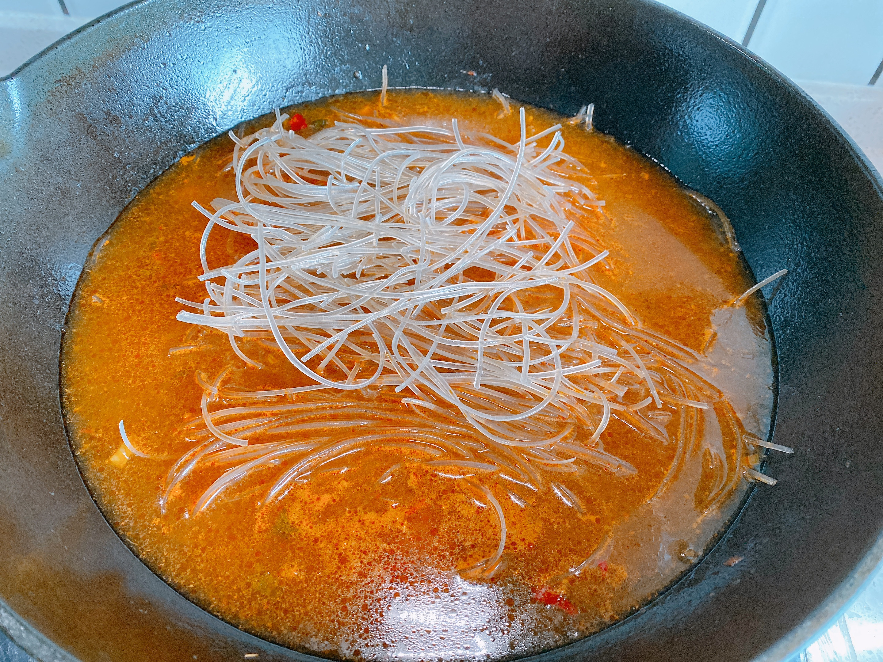 喜欢吃红薯粉的要试试这个做法，开胃解馋，比白菜炖粉条还要好吃