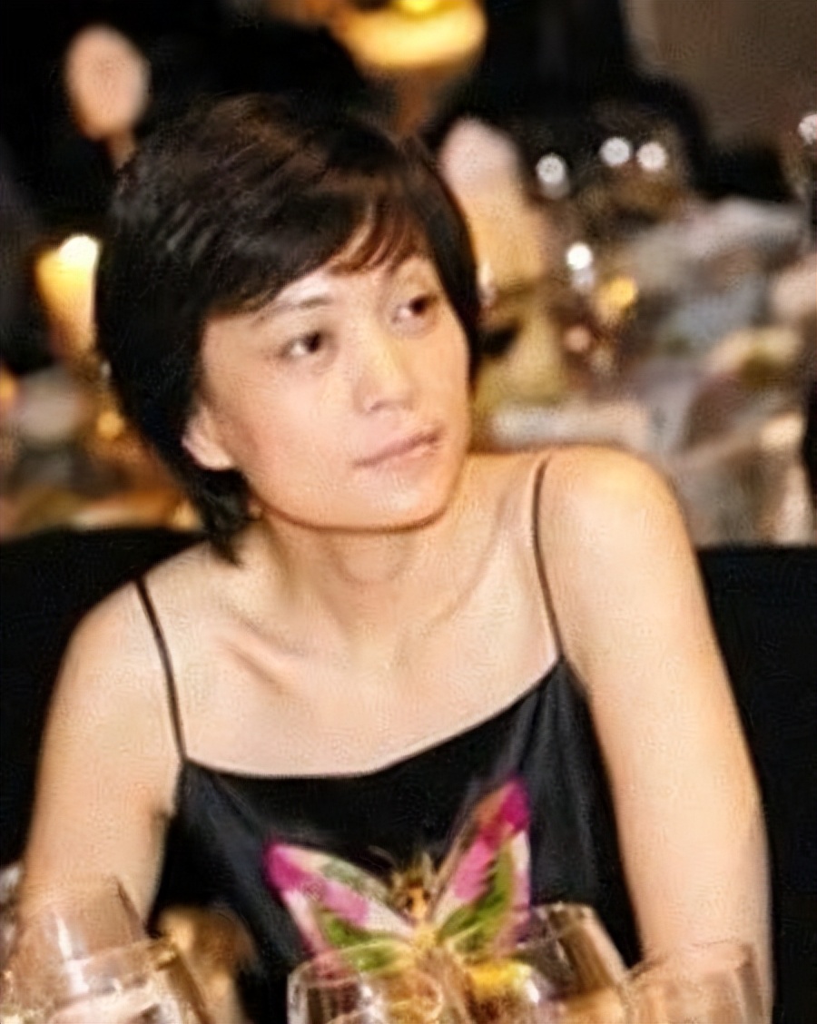景岗山:因喝酒和发妻离婚,二婚妻子助他走出低谷,如今儿女双全