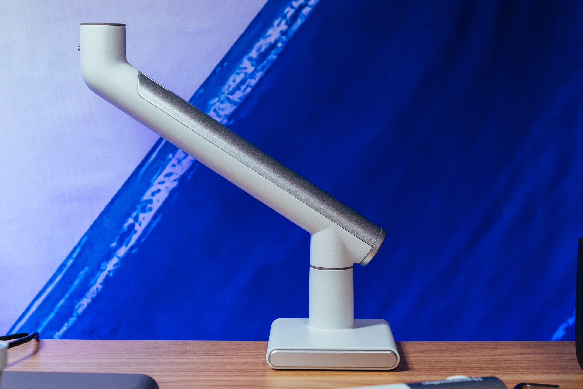 简洁条理，如何布置自己的办公桌面：轻办公好物分享