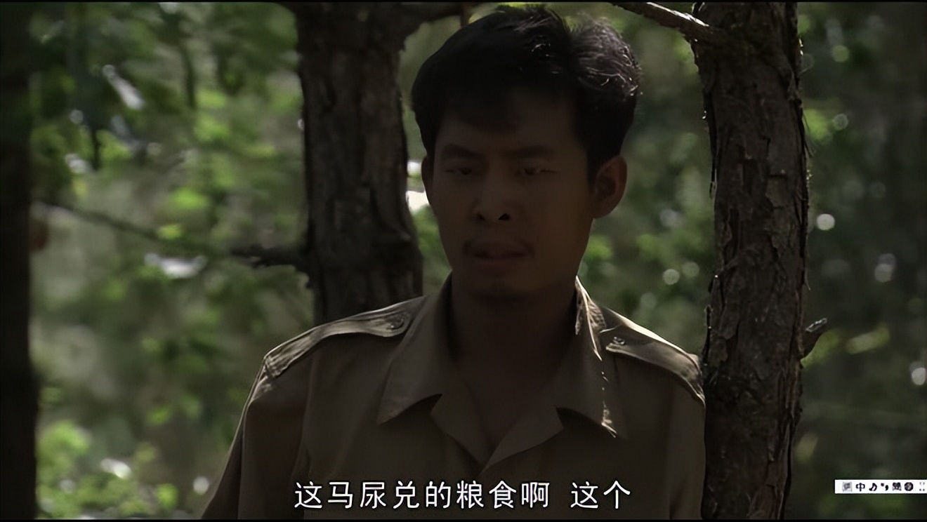 抗日“不神”剧《团长》，死啦和烦啦喝了什么威士忌？