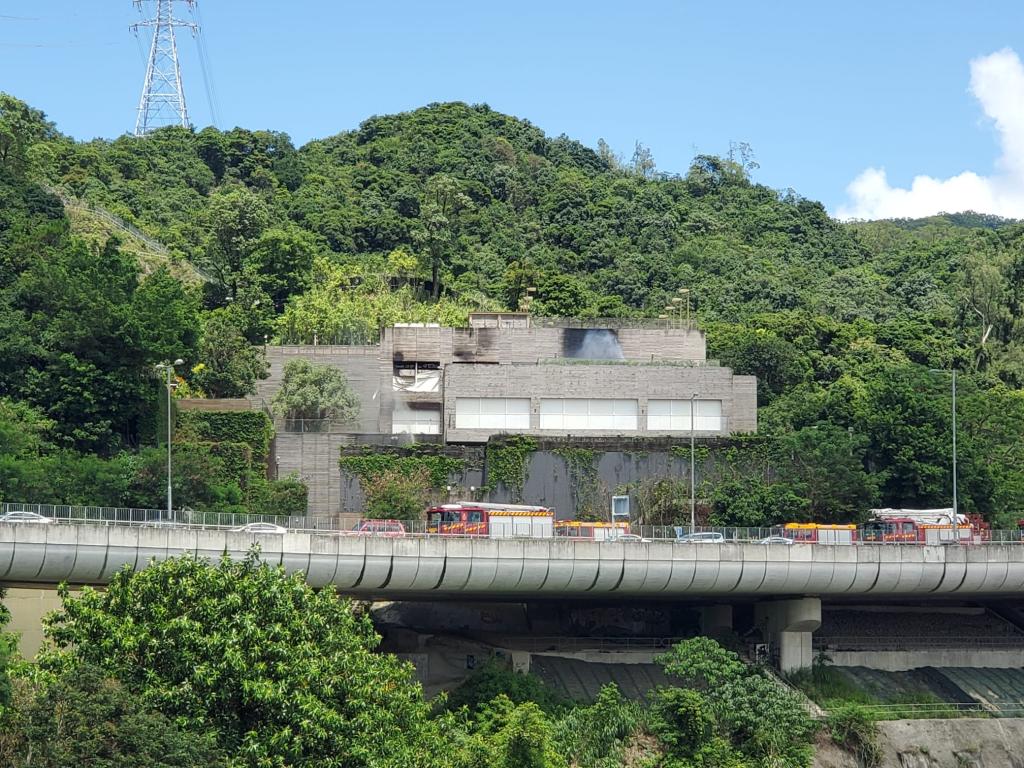 林青霞9亿豪宅如迷宫，房间安装防弹玻璃，致灭火困难连烧8小时