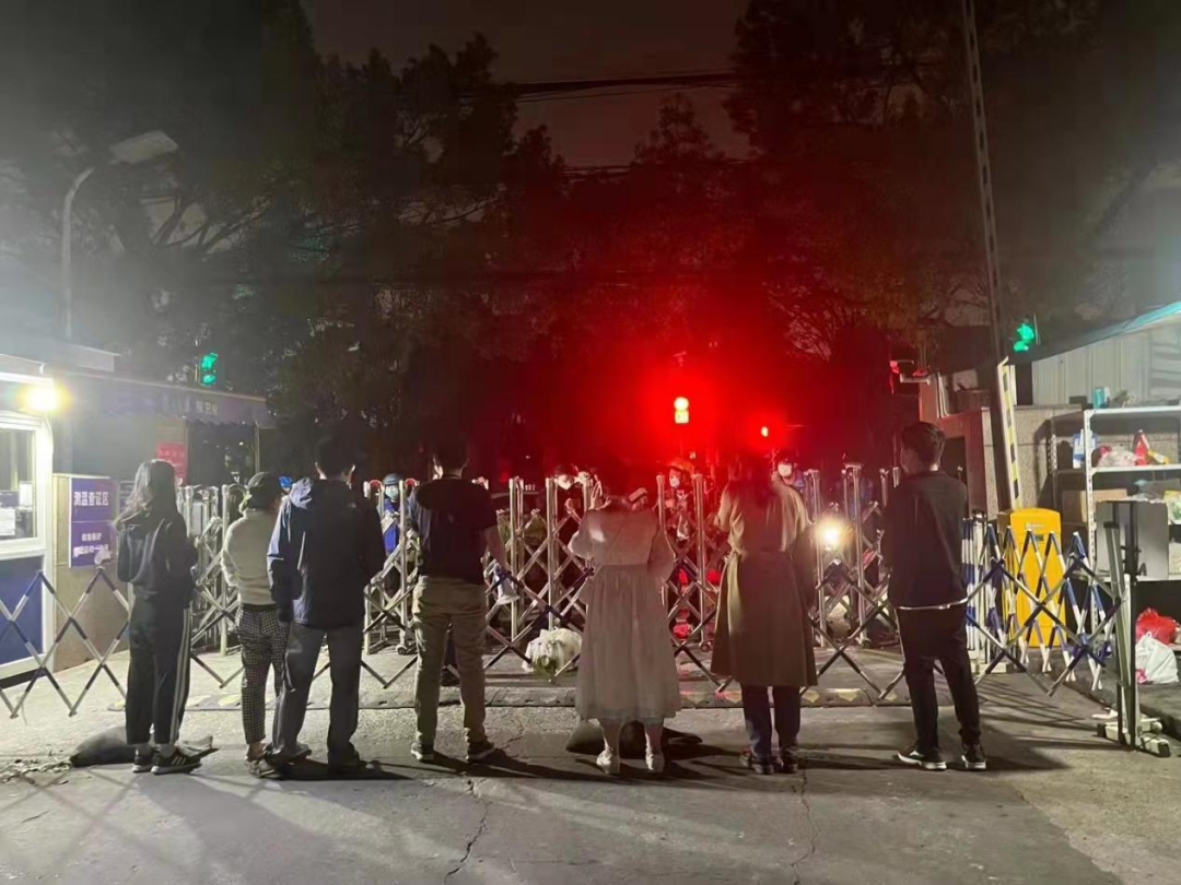 准封闭24时辰，看看复旦的研究生们在做些什么...