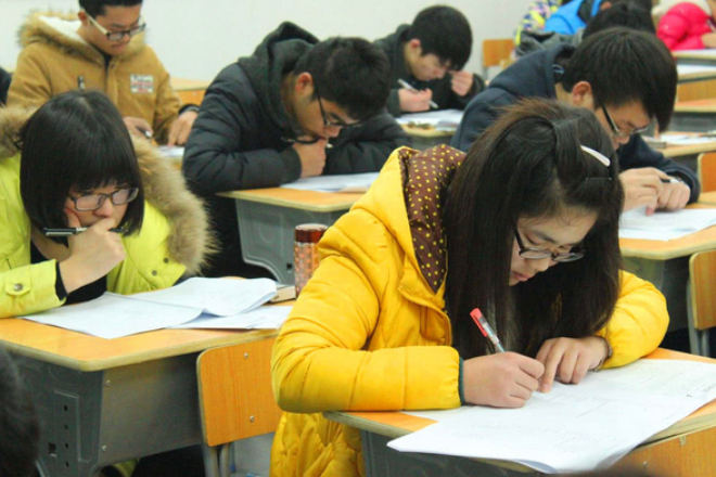 高考为什么使用2B铅笔？用其他铅笔代替行不行？批卷老师给出答案