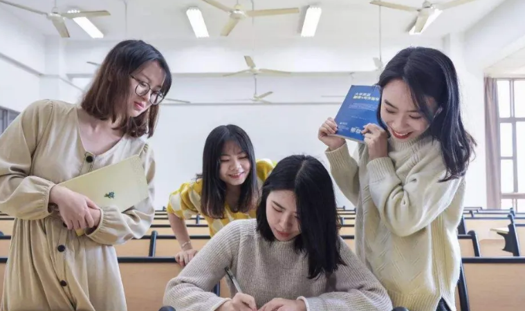 都是“挂科”，大一挂和大三挂有什么不同？两者区别不是一星半点